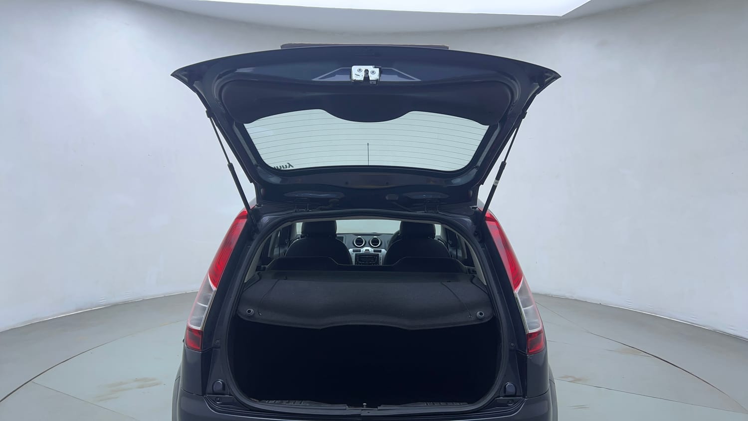 Used 2013 Ford Figo Duratec Petrol ZXI 1.2 Petrol Manual interior DICKY DOOR OPEN VIEW