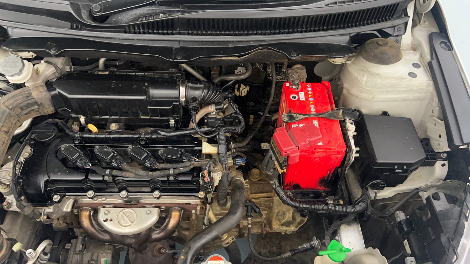 Used 2019 Maruti Suzuki Ciaz Alpha Hybrid 1.5 Petrol Manual engine ENGINE LEFT SIDE VIEW