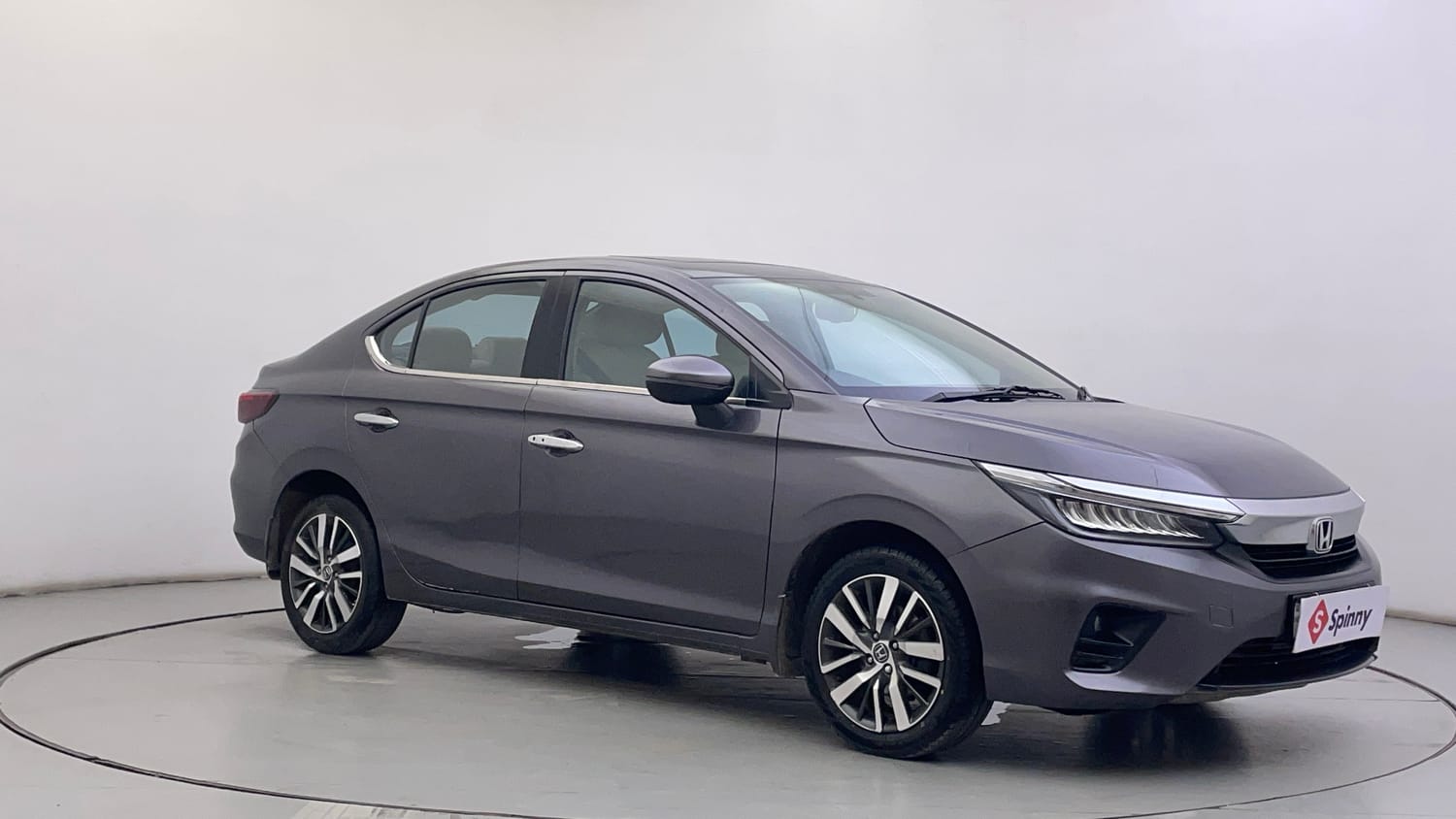 Used 2021 Honda City ZX Diesel Diesel Manual exterior RIGHT FRONT CORNER VIEW