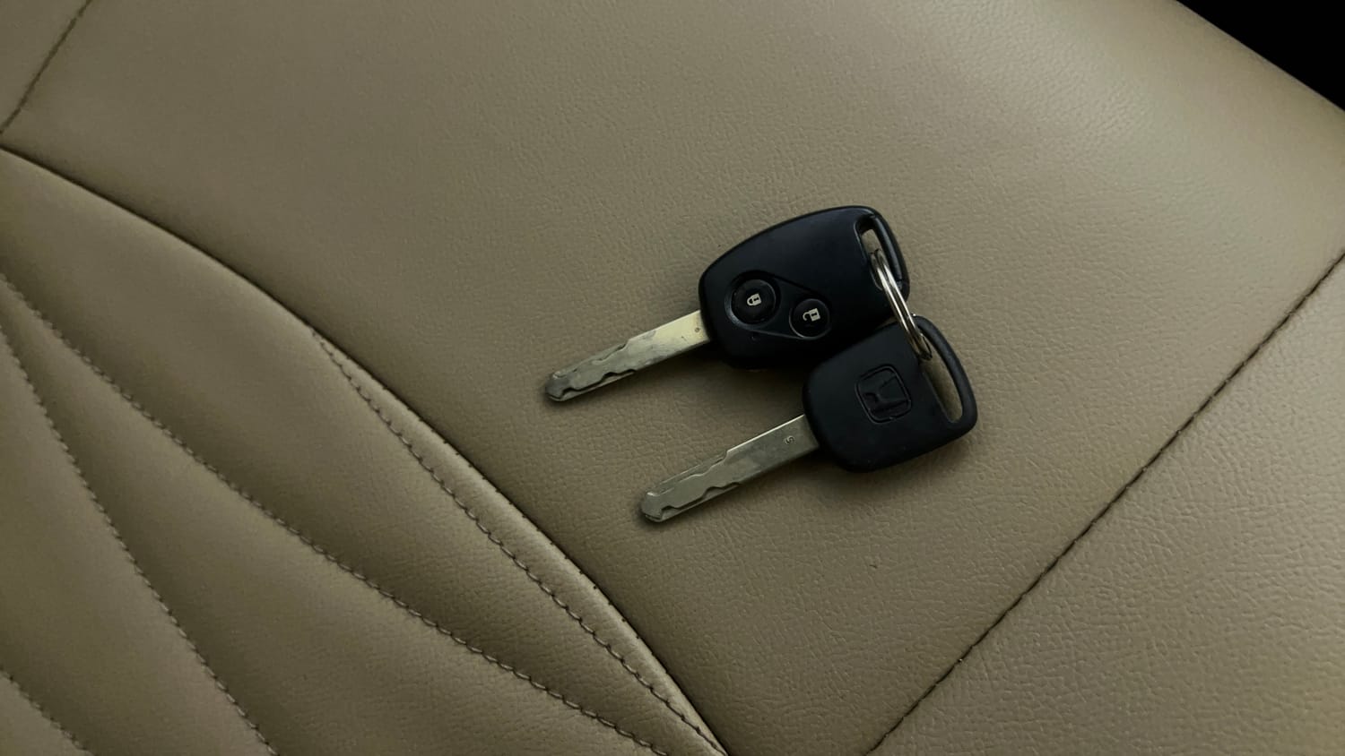 Used 2015 Honda Amaze 1.2 SX i-VTEC Petrol Manual extra CAR KEY VIEW