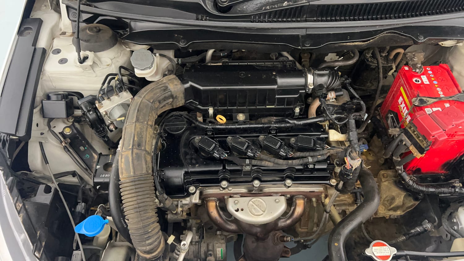 Used 2019 Maruti Suzuki Ciaz Alpha Hybrid 1.5 Petrol Manual engine ENGINE RIGHT SIDE VIEW