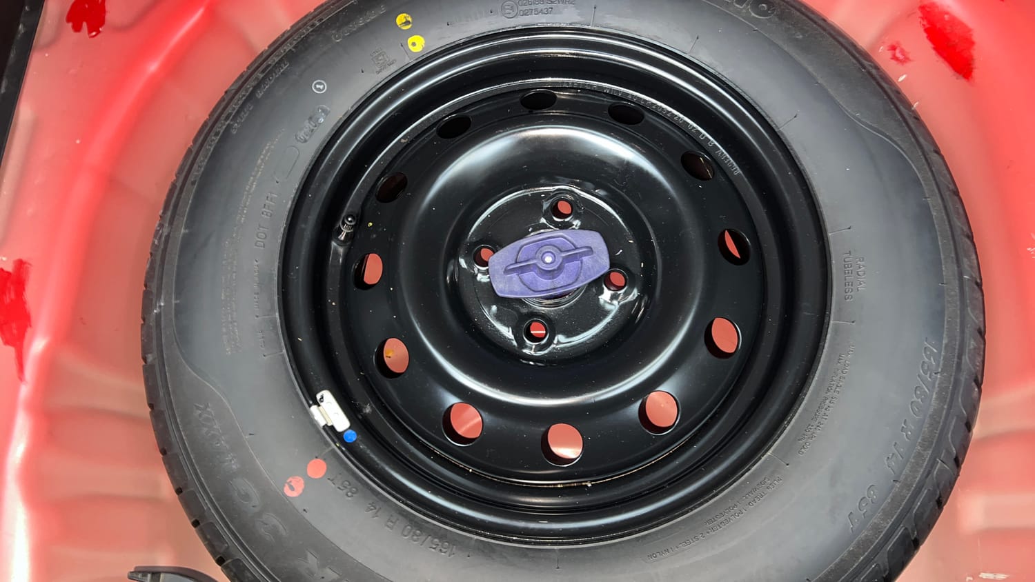 Used 2020 Maruti Suzuki Swift VXi AMT Petrol Automatic tyres SPARE TYRE VIEW