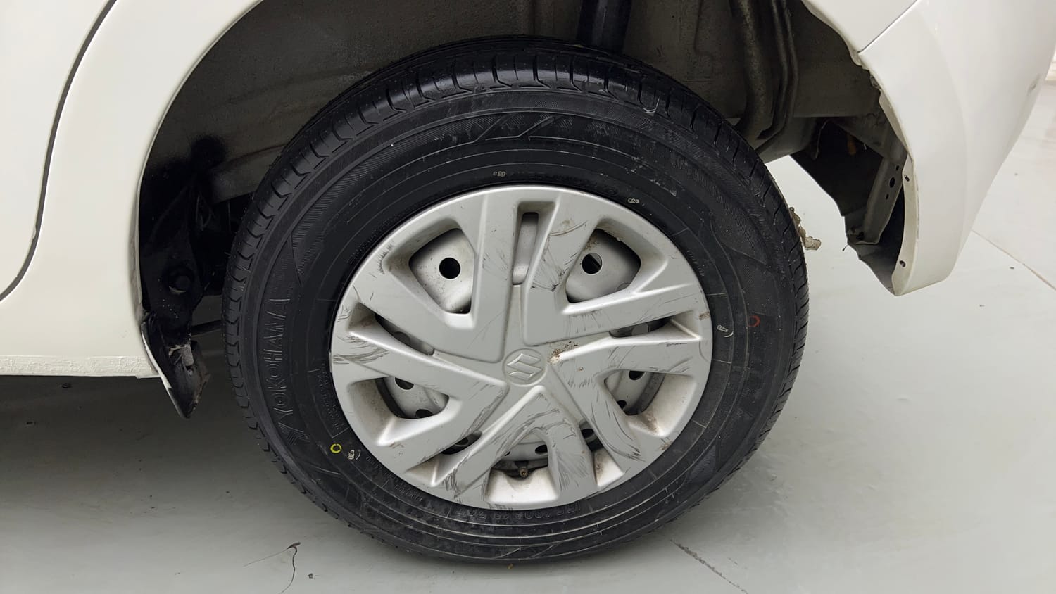 Used 2022 Maruti Suzuki Wagon R LXI 1.0 CNG Cng Manual tyres LEFT REAR TYRE RIM VIEW
