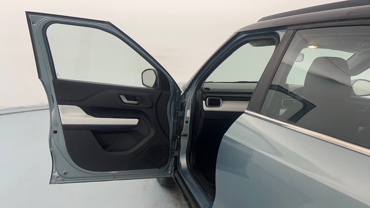 Used 2022 Tata Punch Creative Dual Tone Petrol Manual interior LEFT FRONT DOOR OPEN VIEW