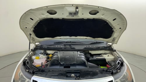 Used 2015 Mahindra XUV500 W6 Diesel Manual engine ENGINE & BONNET OPEN FRONT VIEW