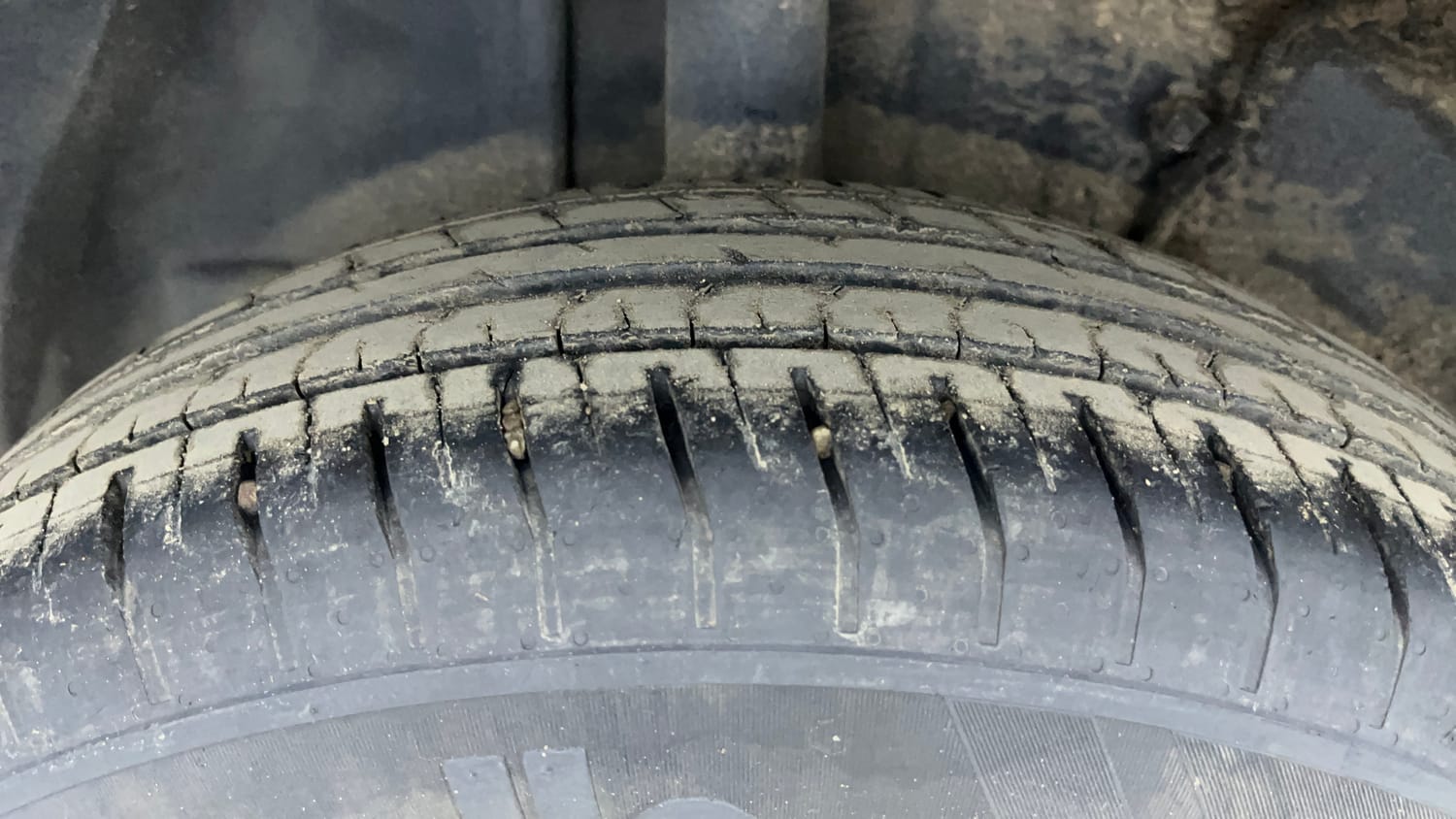 Used 2022 Tata Punch Accomplished MT Petrol Manual tyres RIGHT REAR TYRE TREAD VIEW