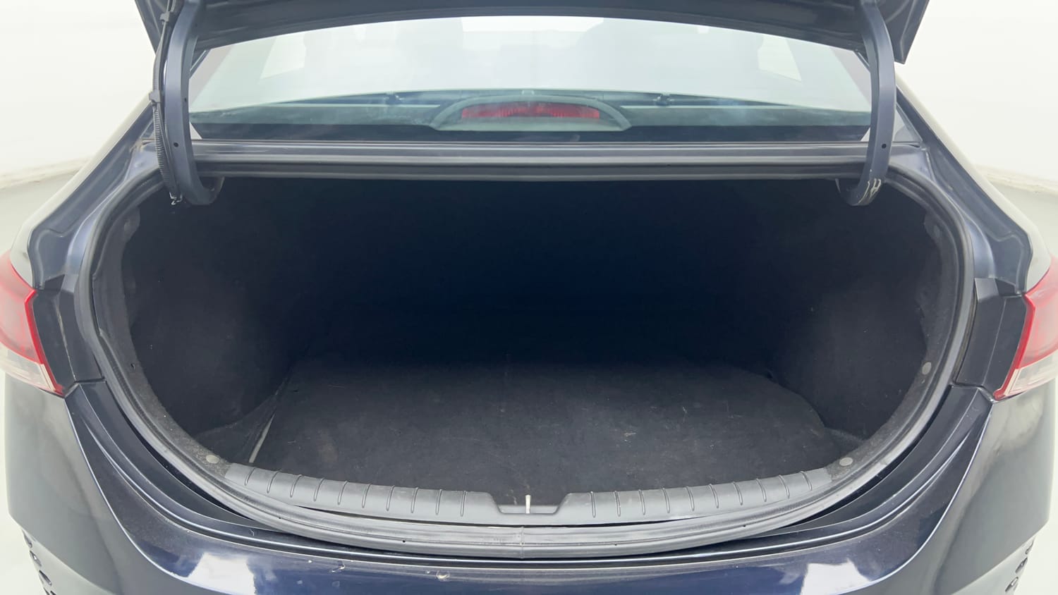 Used 2021 Hyundai Verna SX (O) 1.0 Turbo DCT Petrol Automatic interior DICKY INSIDE VIEW