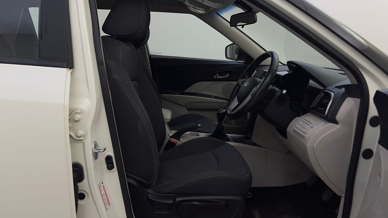Used 2021 Mahindra XUV 300 W8 1.2 Petrol Petrol Manual interior RIGHT SIDE FRONT DOOR CABIN VIEW