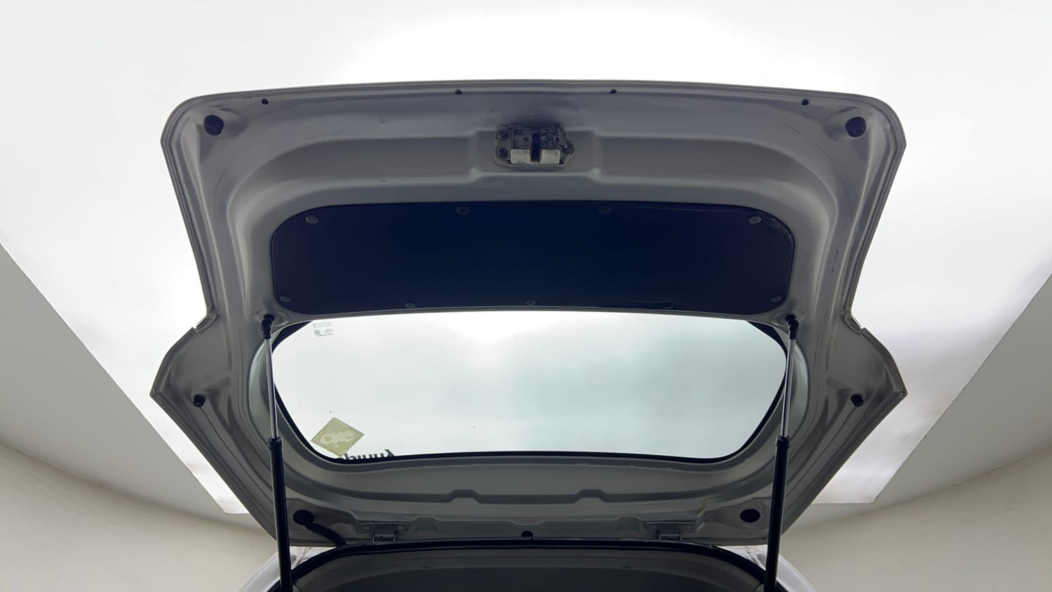 Used 2013 Maruti Suzuki Wagon R LXI CNG Cng Manual interior DICKY DOOR OPEN VIEW