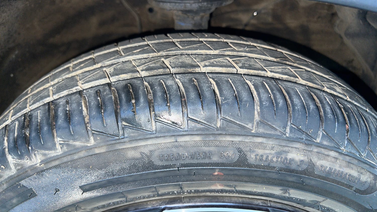 Used 2026 Maruti Suzuki S-Presso VXi Plus (O) AMT Petrol Automatic tyres RIGHT FRONT TYRE TREAD VIEW