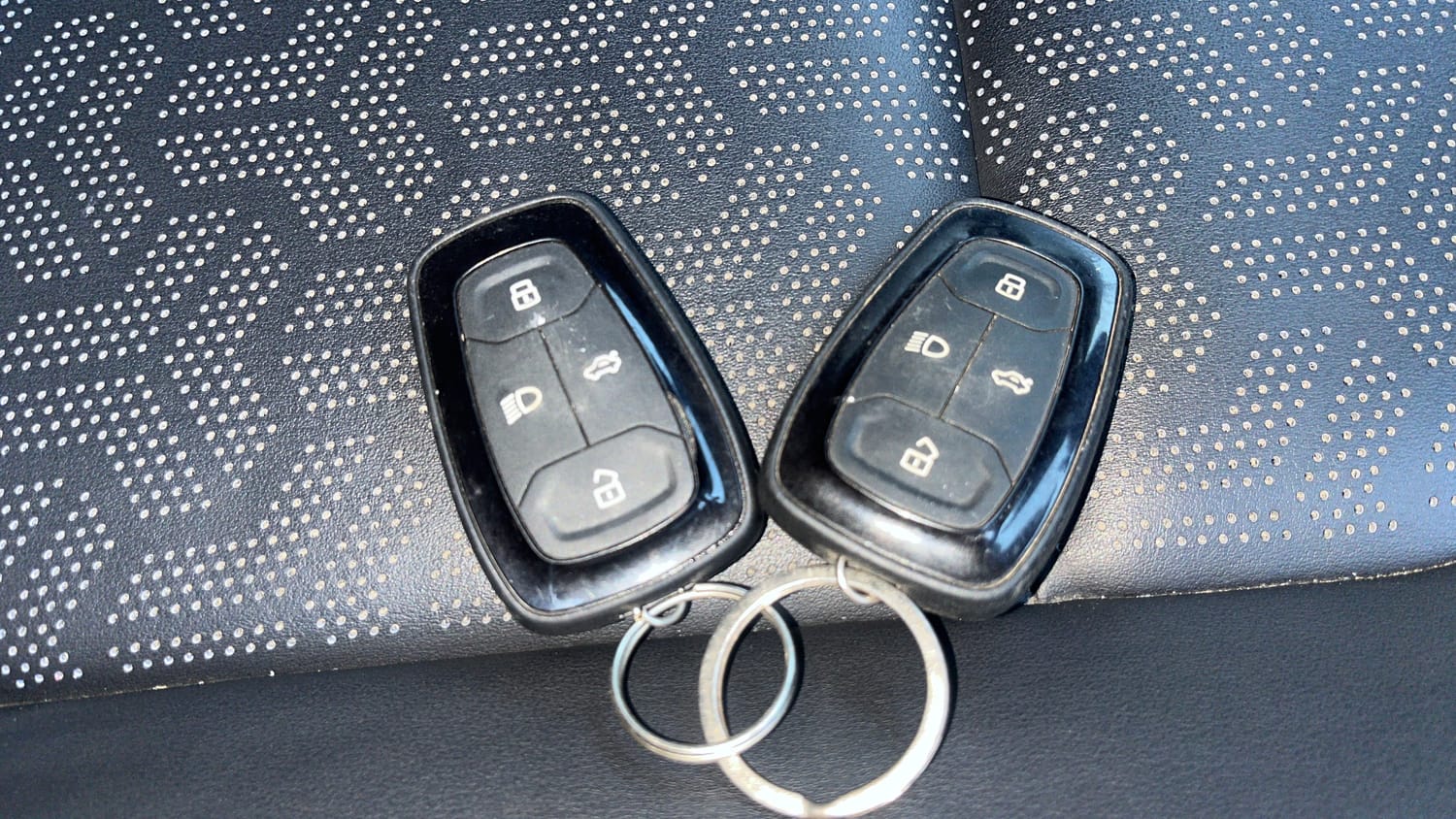 Used 2023 Tata Harrier XZ Plus Dark Edition Diesel Manual extra CAR KEY VIEW