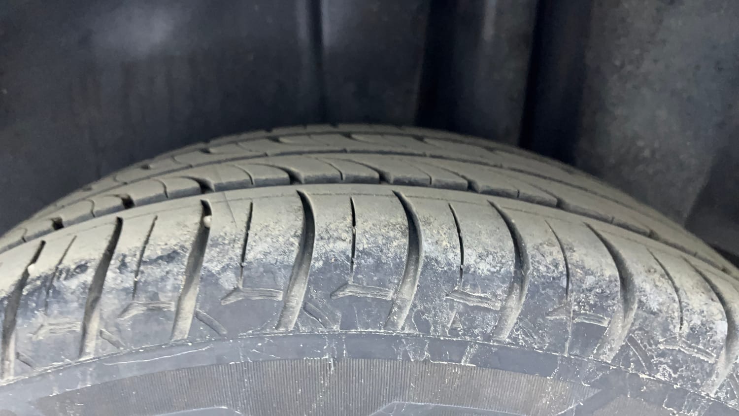 Used 2021 Maruti Suzuki Ciaz Alpha Hybrid 1.5 Petrol Manual tyres LEFT REAR TYRE TREAD VIEW