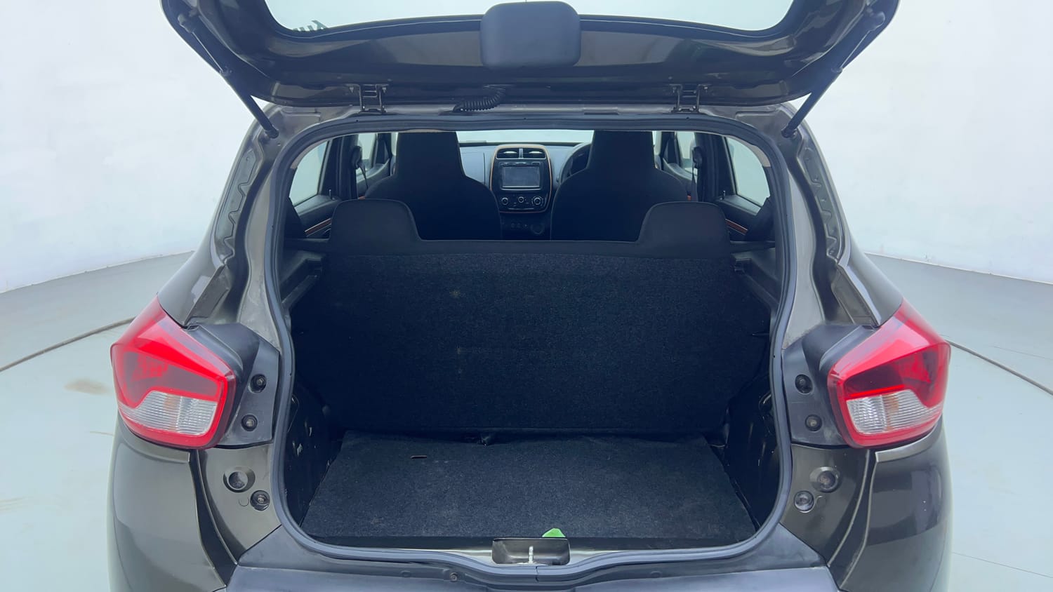 Used 2018 Renault Kwid CLIMBER 1.0 Petrol Manual interior DICKY INSIDE VIEW