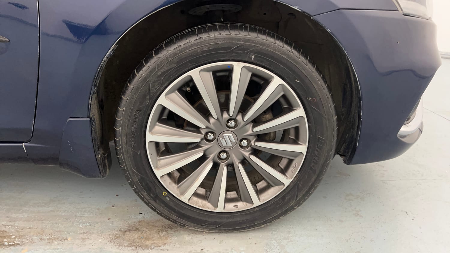 Used 2023 Maruti Suzuki Ciaz Alpha 1.5 Petrol Manual tyres RIGHT FRONT TYRE RIM VIEW