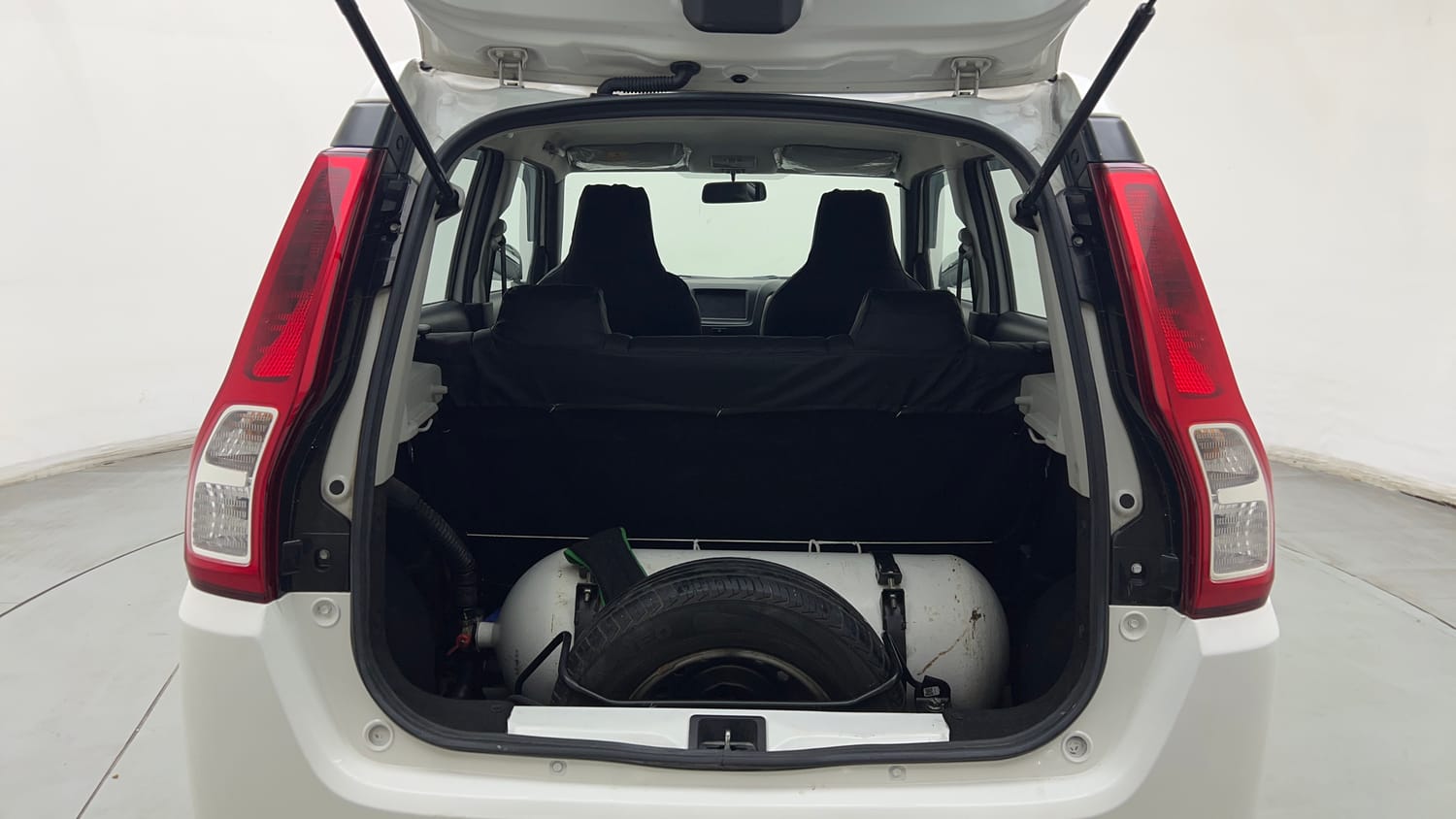 Used 2022 Maruti Suzuki Wagon R LXI 1.0 CNG Cng Manual interior DICKY INSIDE VIEW