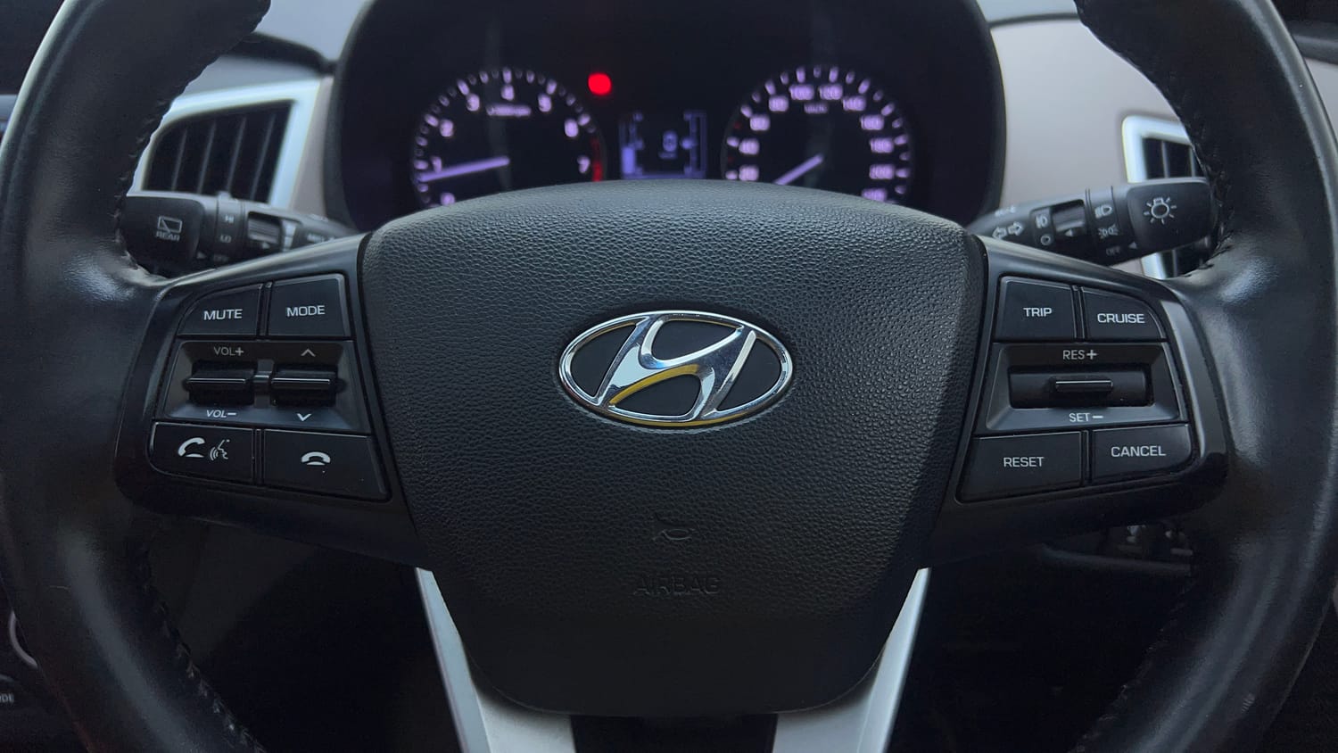 Used 2019 Hyundai Creta SX 1.6 AT Petrol Petrol Automatic top_features Airbags