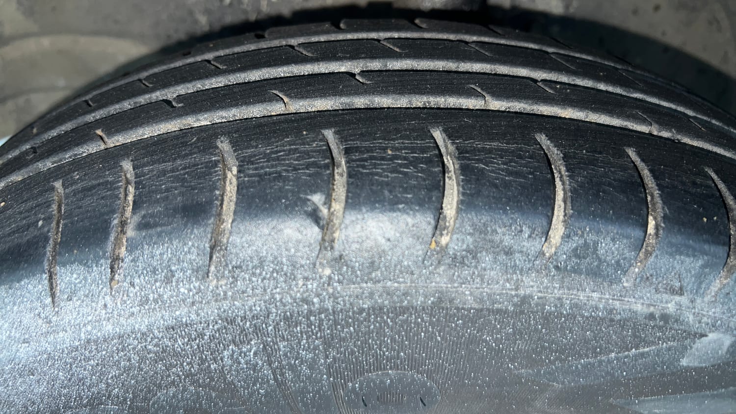 Used 2013 Maruti Suzuki Wagon R LXI CNG Cng Manual tyres LEFT FRONT TYRE TREAD VIEW