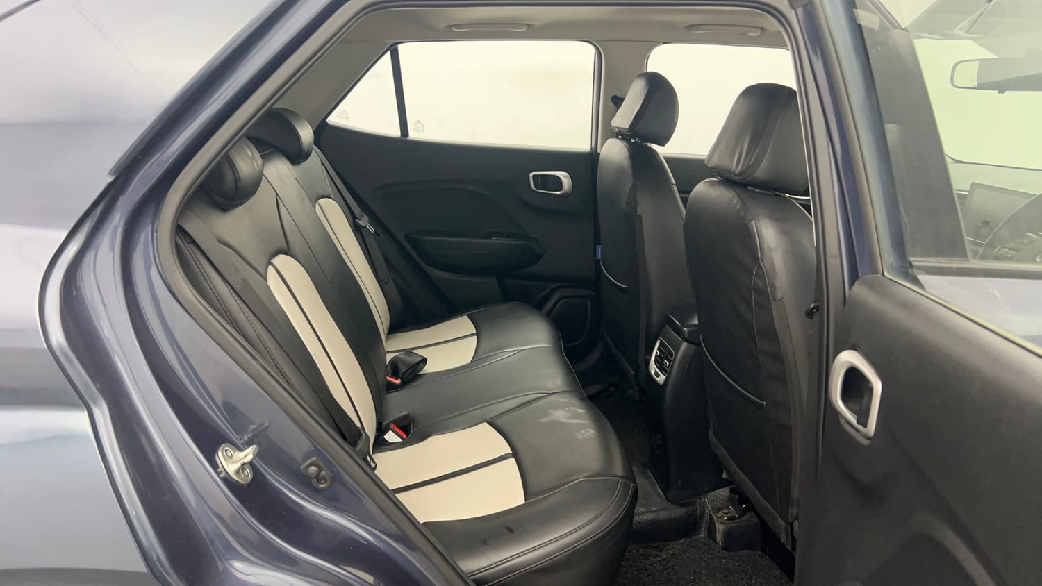 Used 2021 Hyundai Venue SX 1.5 CRDi Diesel Manual interior RIGHT SIDE REAR DOOR CABIN VIEW