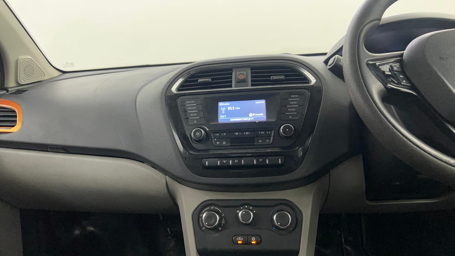 Used 2018 Tata Tiago Revotron XZ Petrol Manual interior MUSIC SYSTEM & AC CONTROL VIEW