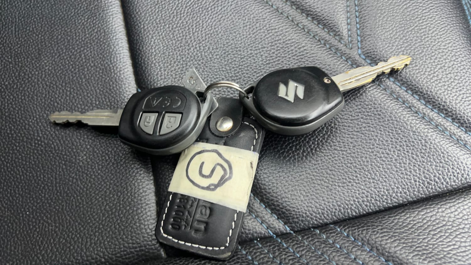 Used 2020 Maruti Suzuki Swift VXi AMT Petrol Automatic extra CAR KEY VIEW