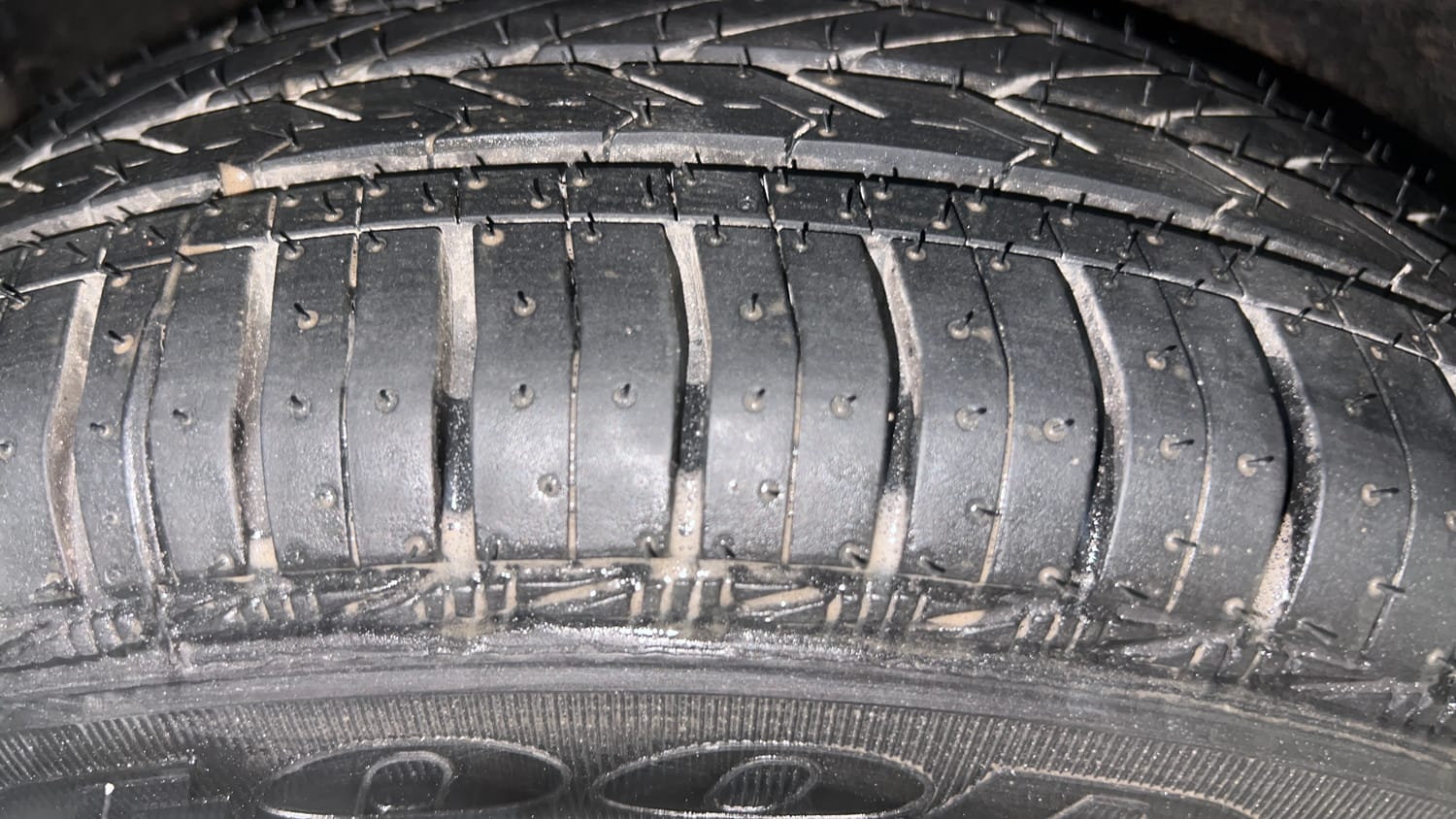 Used 2016 Maruti Suzuki Celerio ZXi AMT Petrol Automatic tyres RIGHT REAR TYRE TREAD VIEW