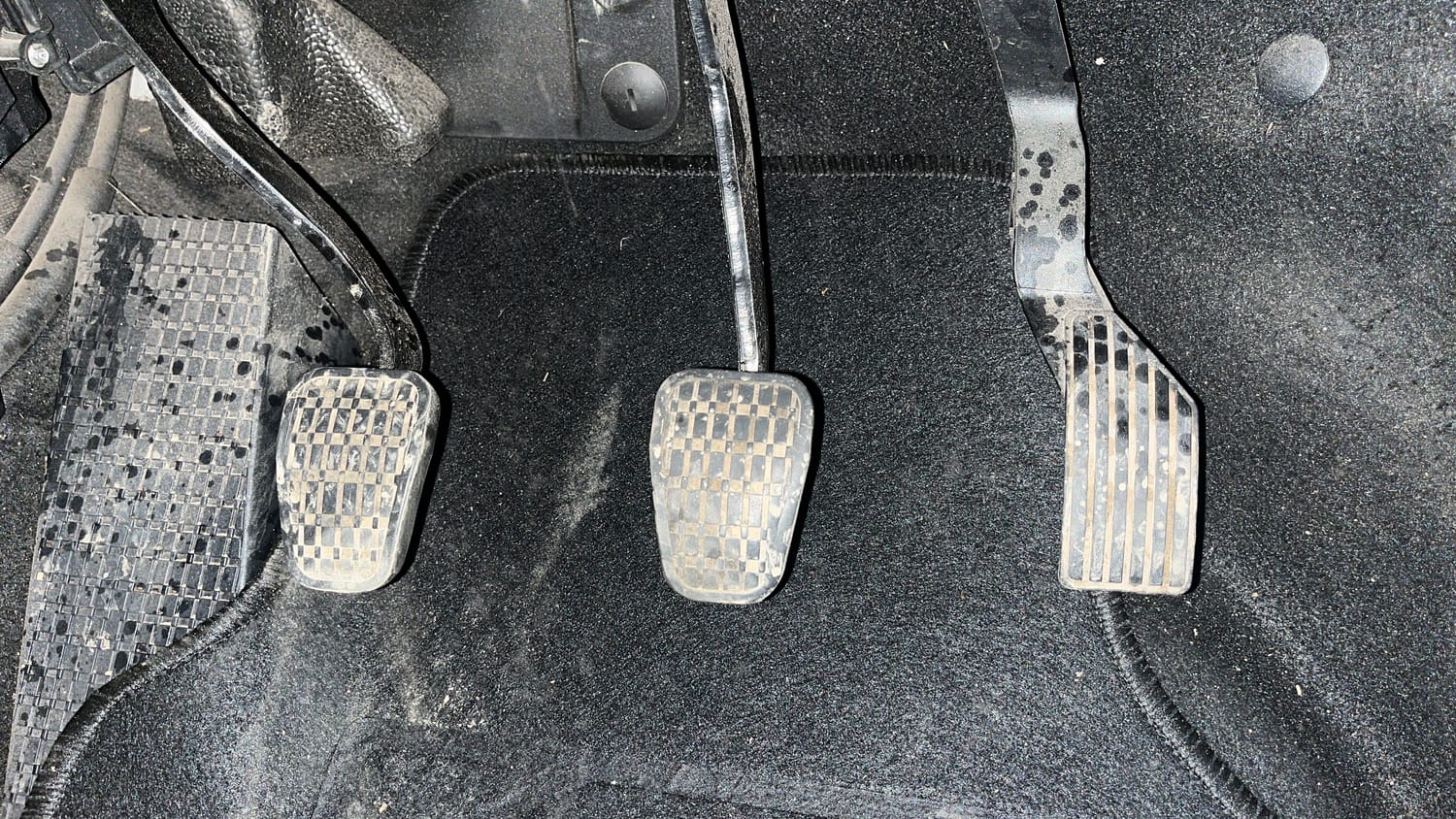 Used 2022 Tata Punch Accomplished MT Petrol Manual interior PEDALS VIEW