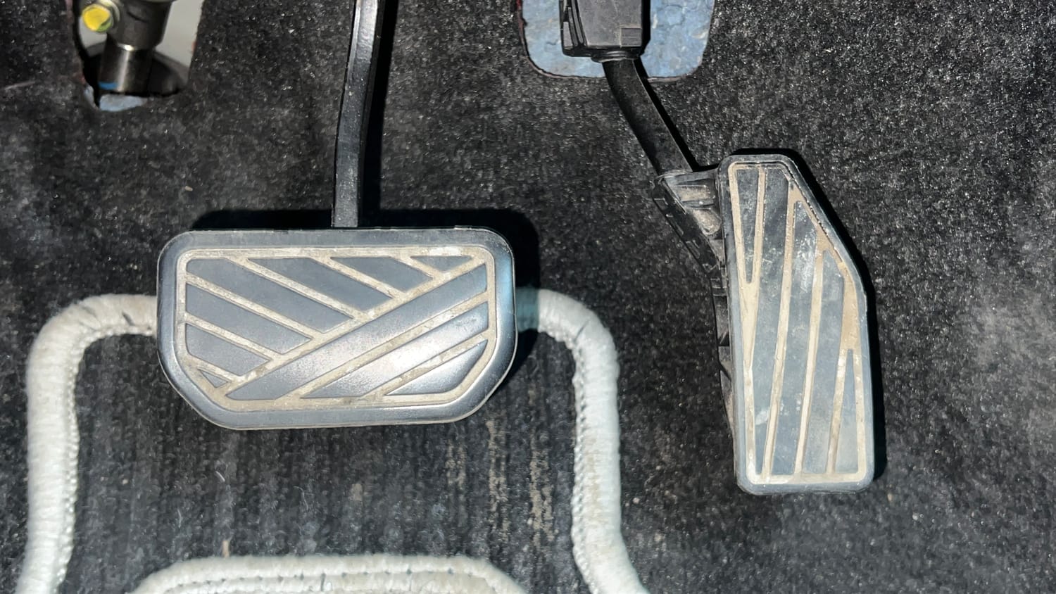 Used 2019 Maruti Suzuki Swift ZXi Plus AMT Petrol Automatic interior PEDALS VIEW