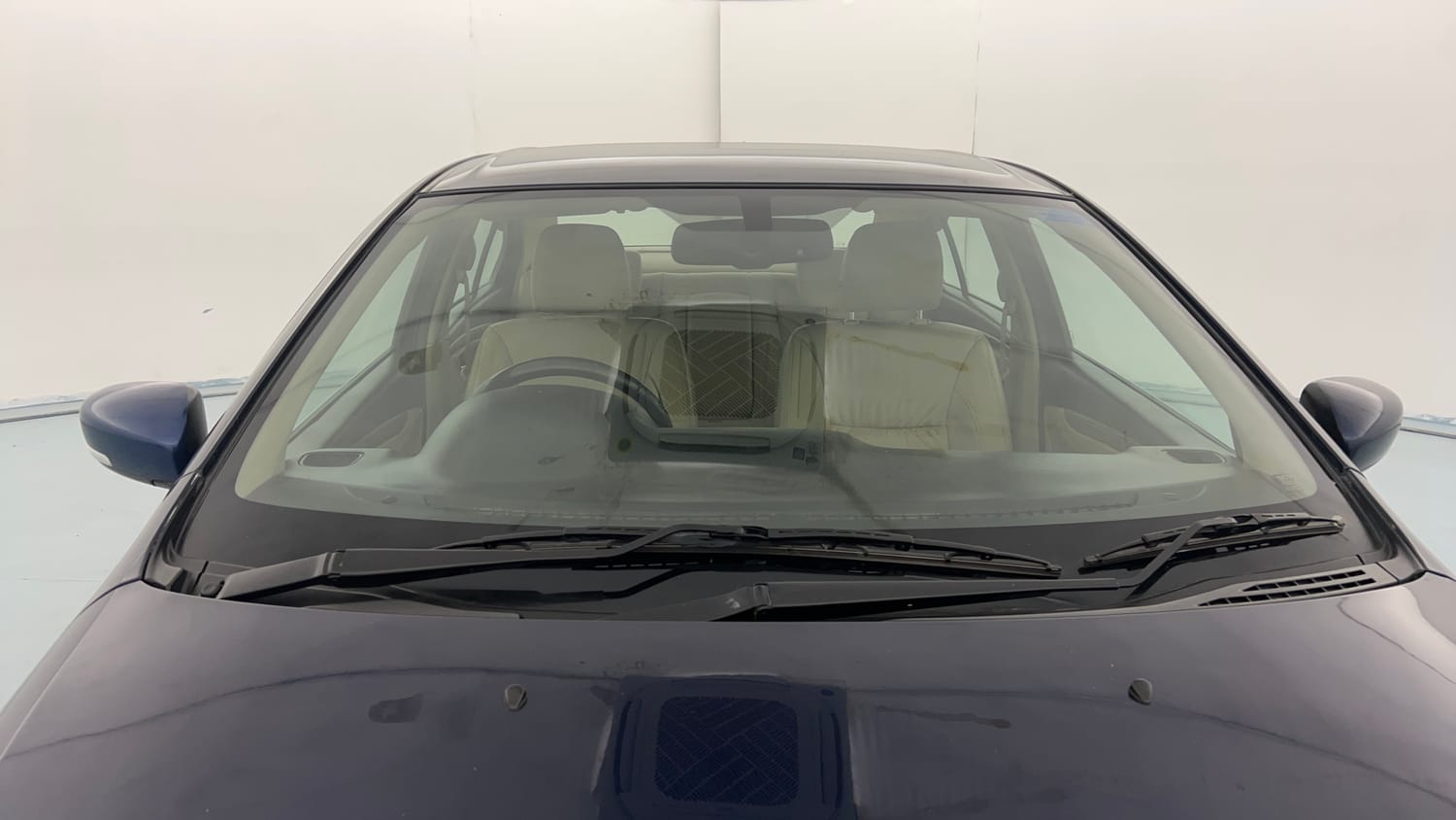 Used 2023 Maruti Suzuki Ciaz Alpha 1.5 Petrol Manual exterior FRONT WINDSHIELD VIEW