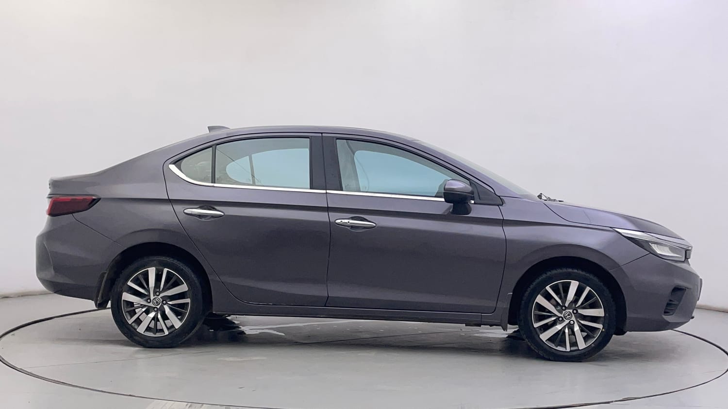 Used 2021 Honda City ZX Diesel Diesel Manual exterior RIGHT SIDE VIEW