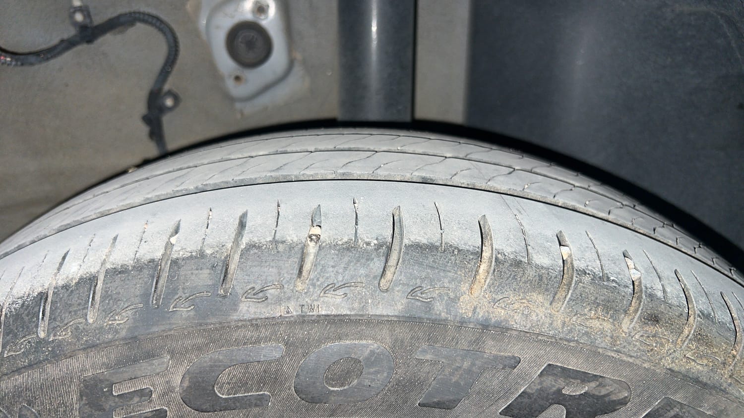 Used 2025 Tata Altroz Creative Petrol 5AMT Petrol Automatic tyres LEFT REAR TYRE TREAD VIEW