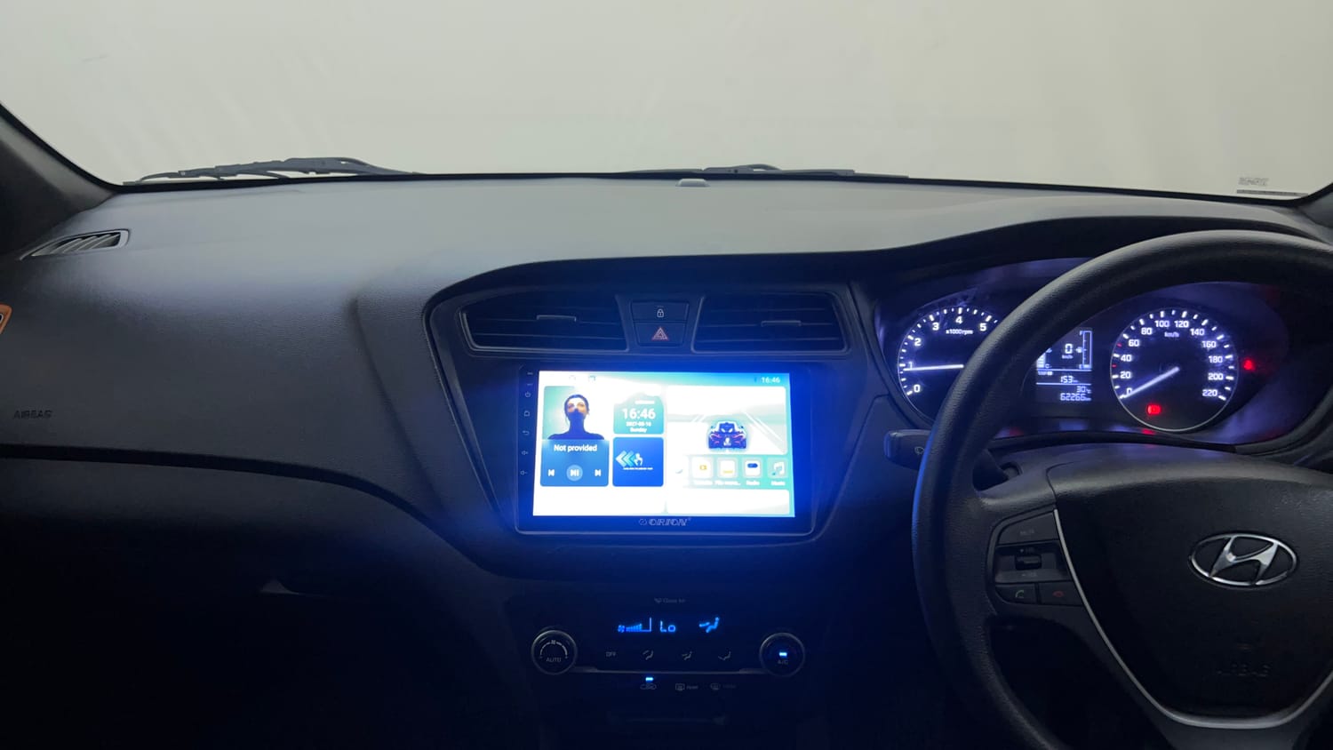 Used 2017 Hyundai Elite i20 Asta 1.2 Dual Tone Petrol Manual interior MUSIC SYSTEM & AC CONTROL VIEW