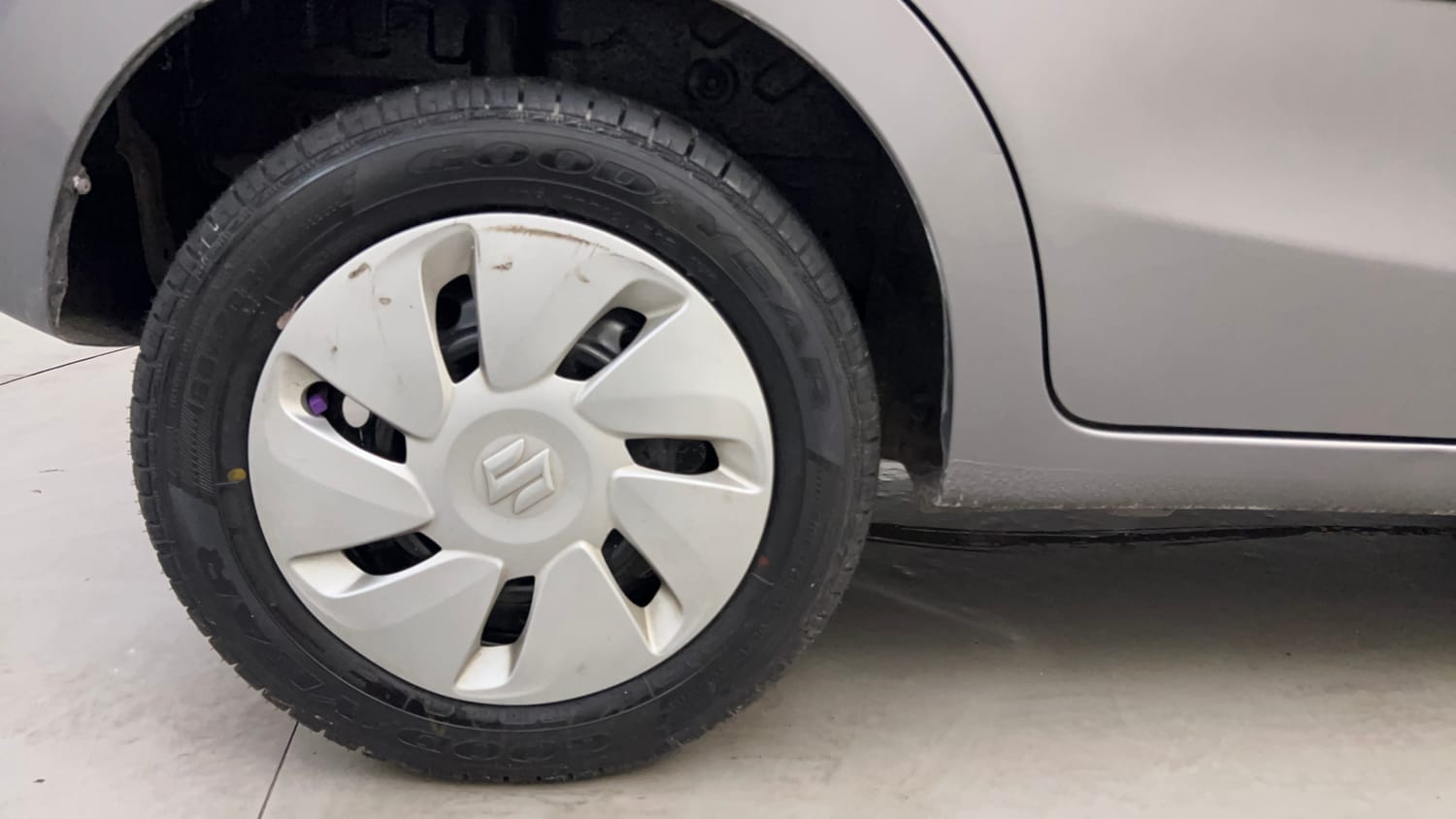 Used 2016 Maruti Suzuki Celerio ZXi AMT Petrol Automatic tyres RIGHT REAR TYRE RIM VIEW