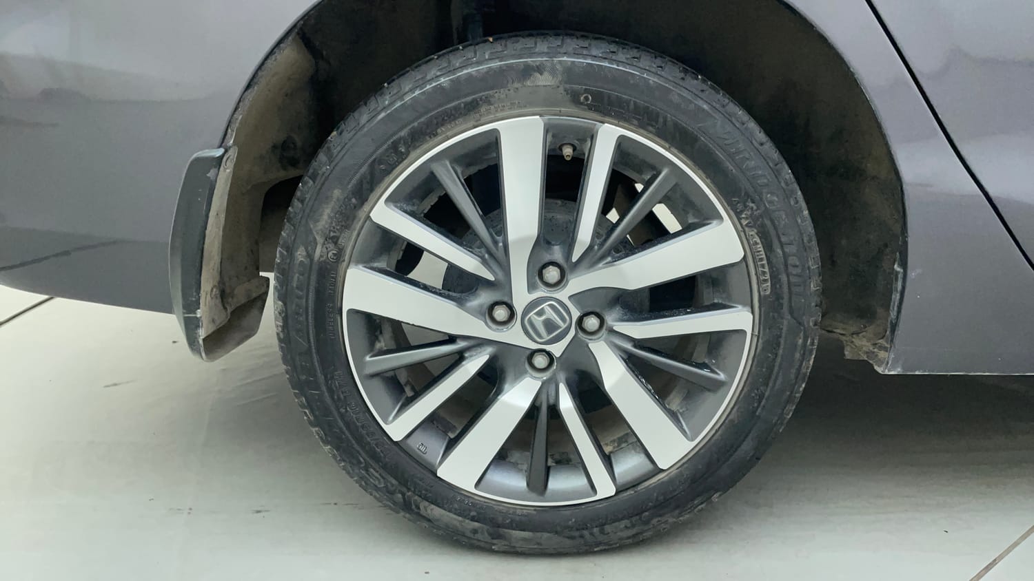 Used 2021 Honda City ZX Diesel Diesel Manual tyres RIGHT REAR TYRE RIM VIEW