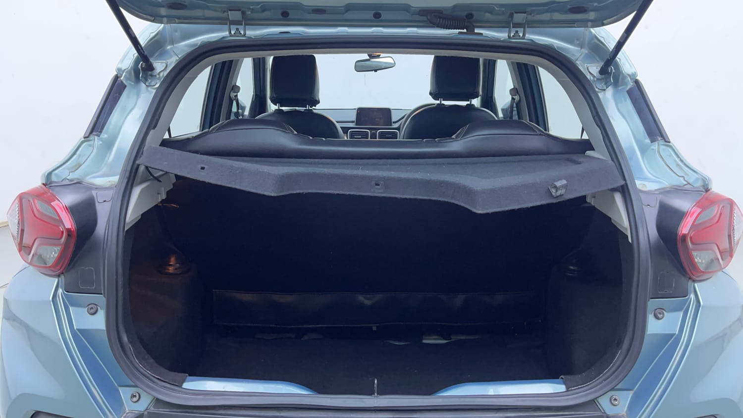 Used 2022 Tata Punch Accomplished MT Petrol Manual interior DICKY INSIDE VIEW