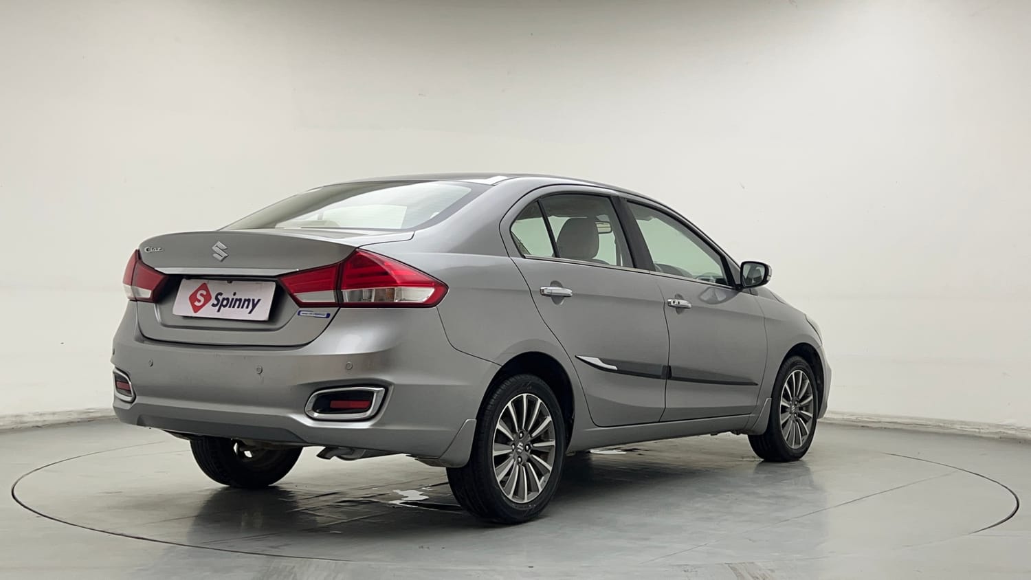 Used 2019 Maruti Suzuki Ciaz Alpha Hybrid 1.5 Petrol Manual exterior RIGHT REAR CORNER VIEW