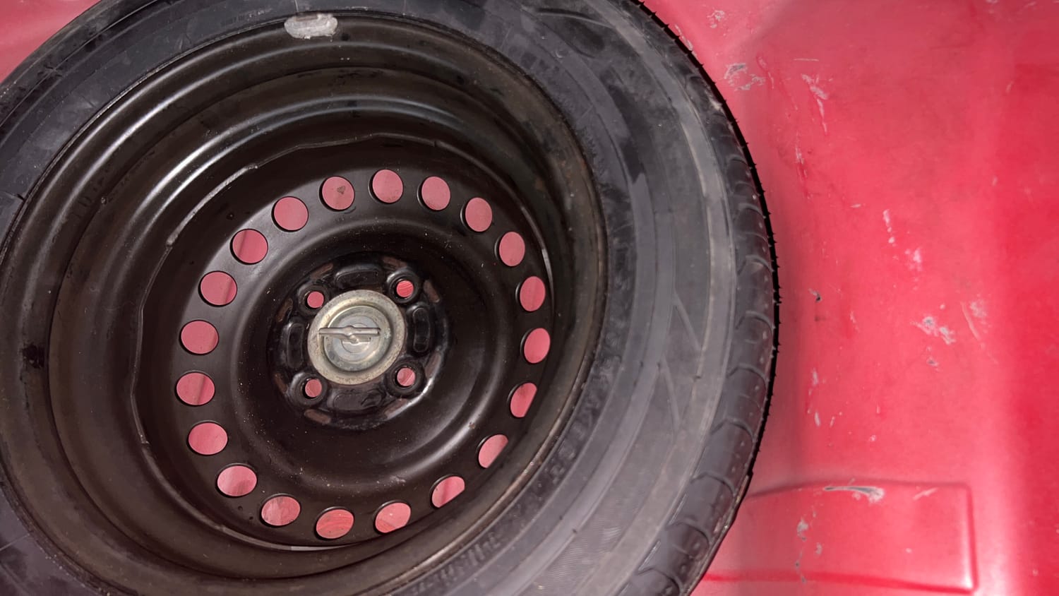 Used 2013 Honda Brio S MT Petrol Manual tyres SPARE TYRE VIEW