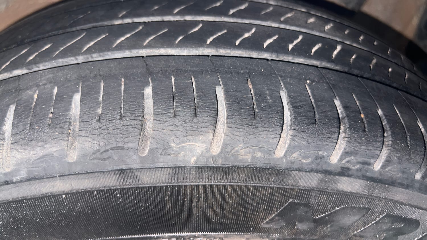 Used 2023 Hyundai Grand i10 Nios Sportz 1.2 Kappa VTVT Petrol Manual tyres LEFT REAR TYRE TREAD VIEW