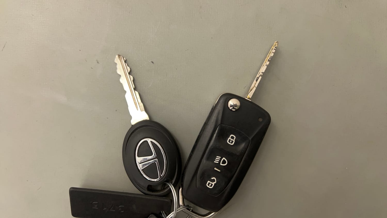 Used 2018 Tata Tiago Revotron XZ Petrol Manual extra CAR KEY VIEW