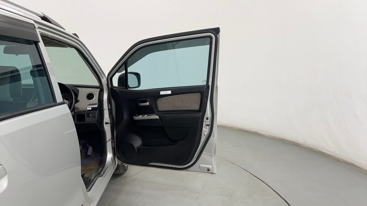 Used 2016 Maruti Suzuki Wagon R 1.0 VXI AMT Petrol Automatic interior RIGHT FRONT DOOR OPEN VIEW