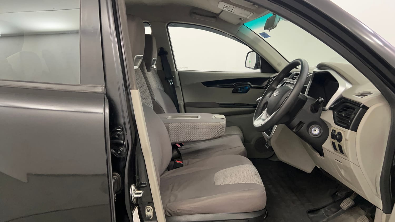 Used 2016 Mahindra KUV100 K6 6 STR Petrol Manual interior RIGHT SIDE FRONT DOOR CABIN VIEW