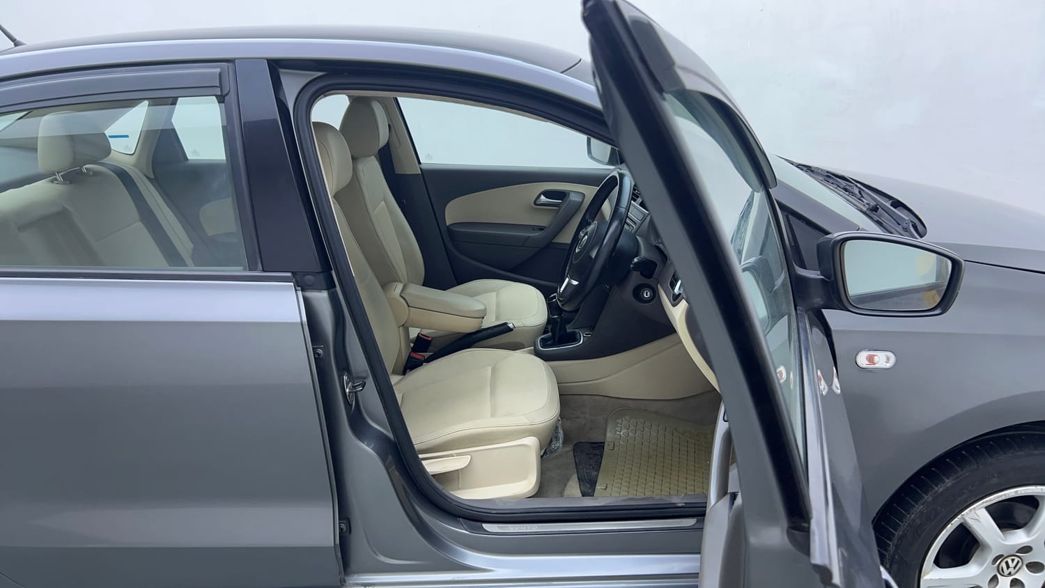 Used 2013 Volkswagen Vento Highline Petrol Petrol Manual interior RIGHT SIDE FRONT DOOR CABIN VIEW