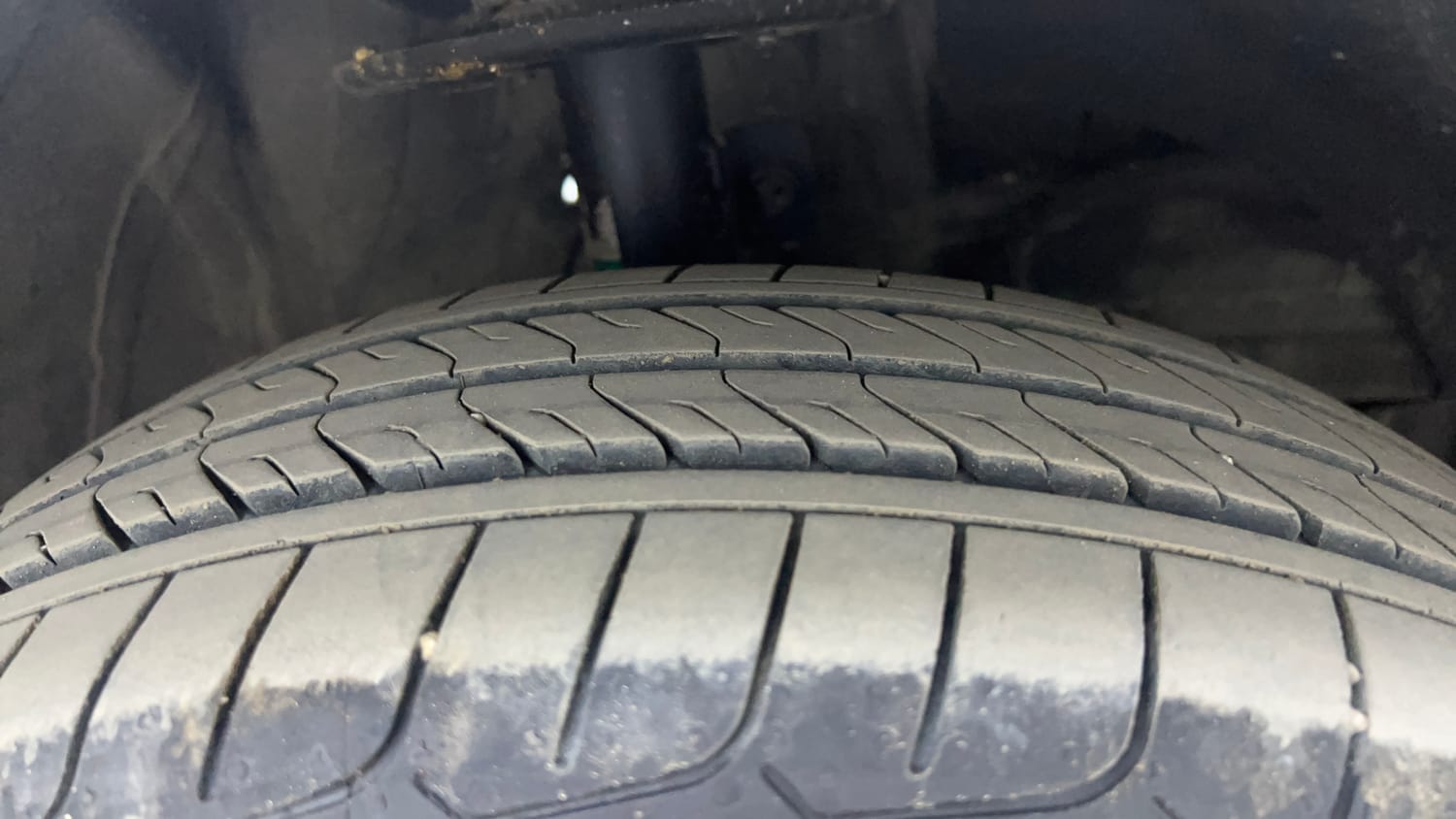 Used 2020 Maruti Suzuki Swift ZXi AMT Petrol Automatic tyres RIGHT FRONT TYRE TREAD VIEW