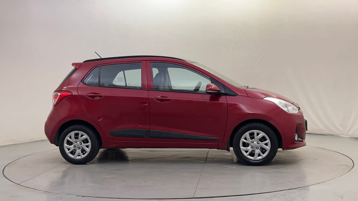 Used 2019 Hyundai Grand i10 Sportz 1.2 Kappa VTVT Petrol Manual exterior RIGHT SIDE VIEW