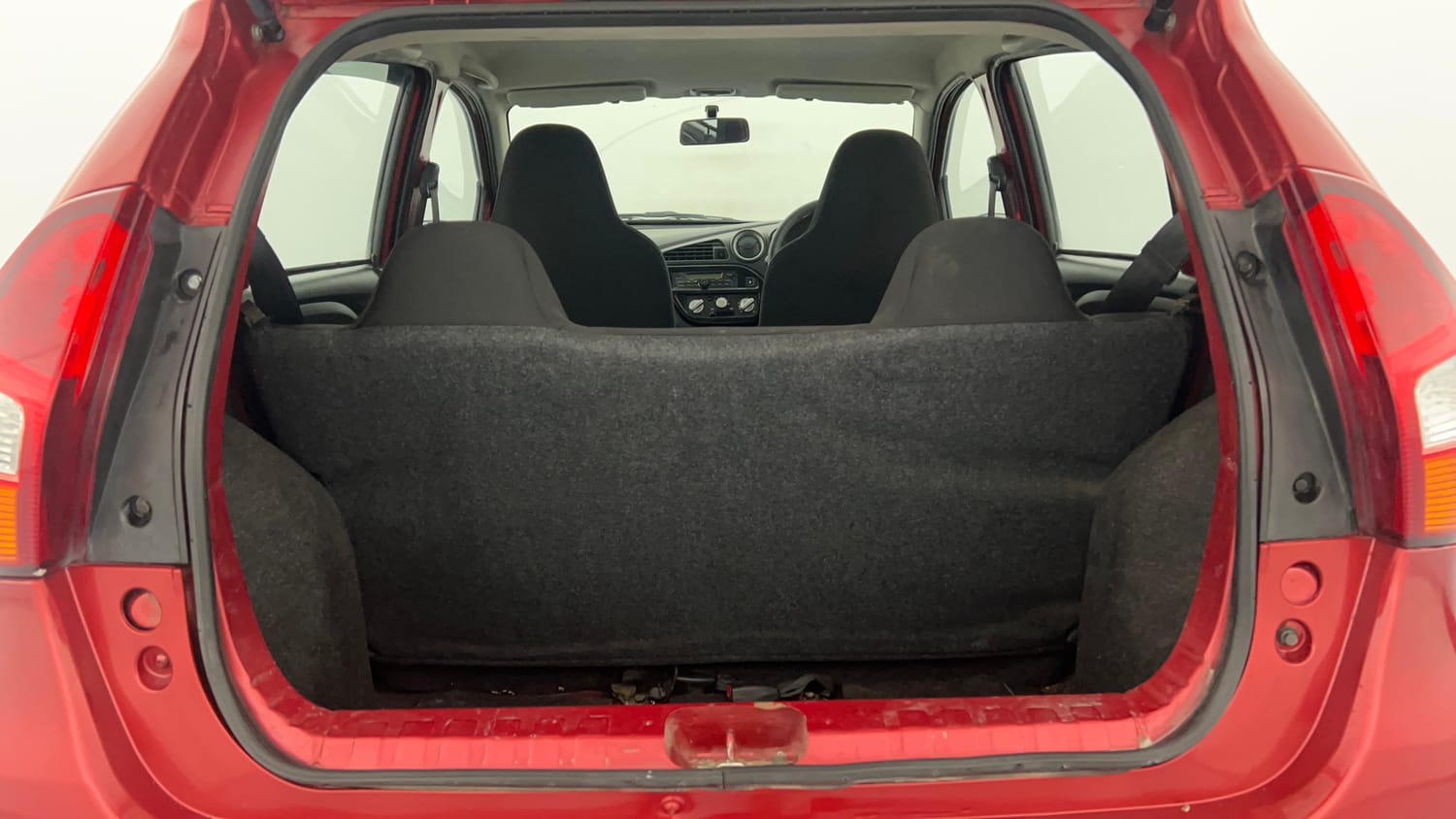 Used 2019 Datsun Redi-GO T (O) Petrol Manual interior DICKY INSIDE VIEW