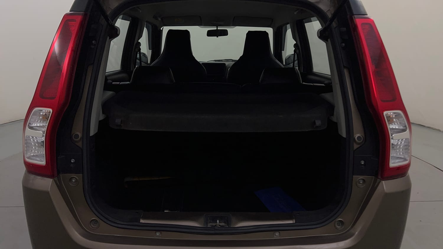 Used 2021 null Petrol Automatic interior DICKY INSIDE VIEW
