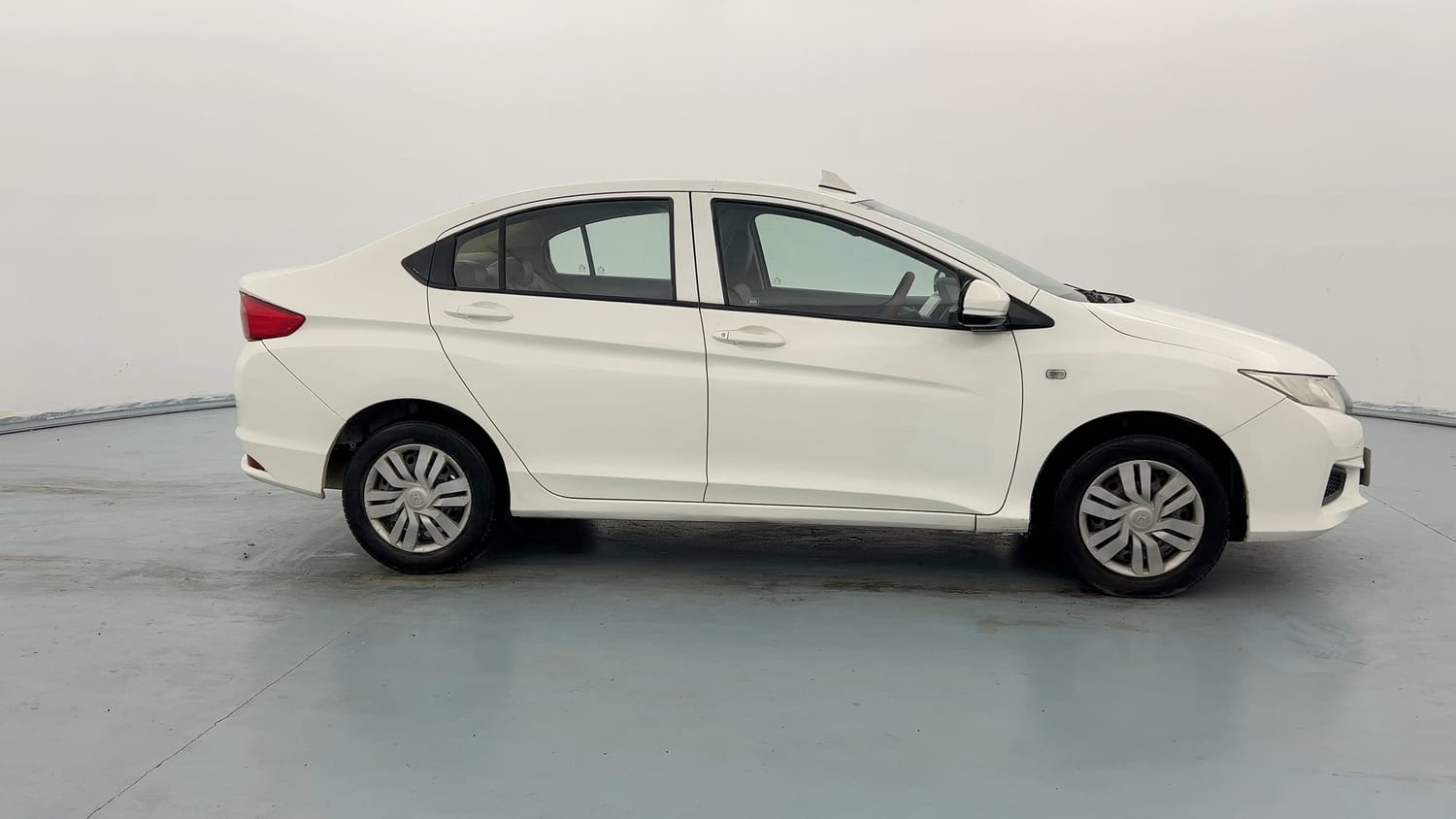 Used 2014 Honda City S Petrol Manual exterior RIGHT SIDE VIEW