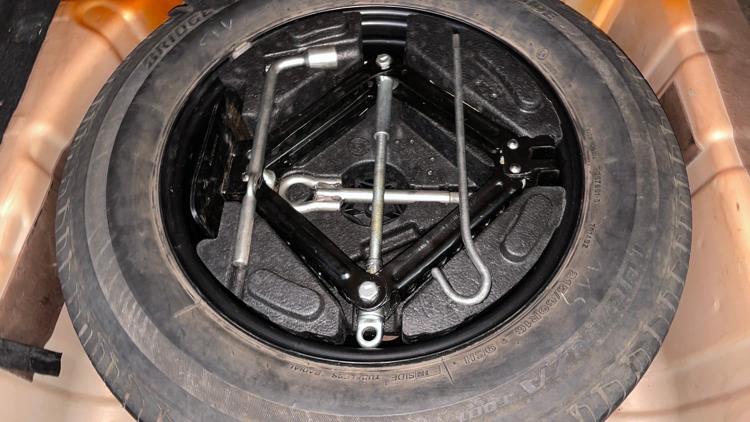 Used 2018 Tata Nexon XZ Plus Petrol Manual tyres SPARE TYRE VIEW