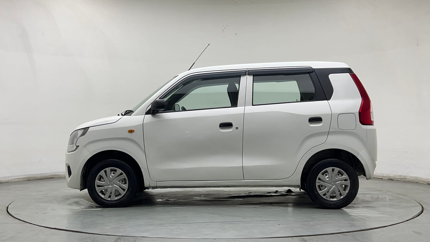 Used 2022 Maruti Suzuki Wagon R LXI 1.0 CNG Cng Manual exterior LEFT SIDE VIEW