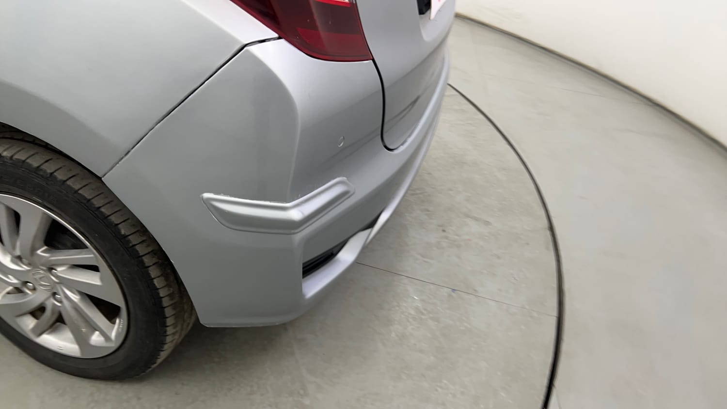 Used 2021 Honda Jazz VX CVT Petrol Automatic dents MINOR SCRATCH