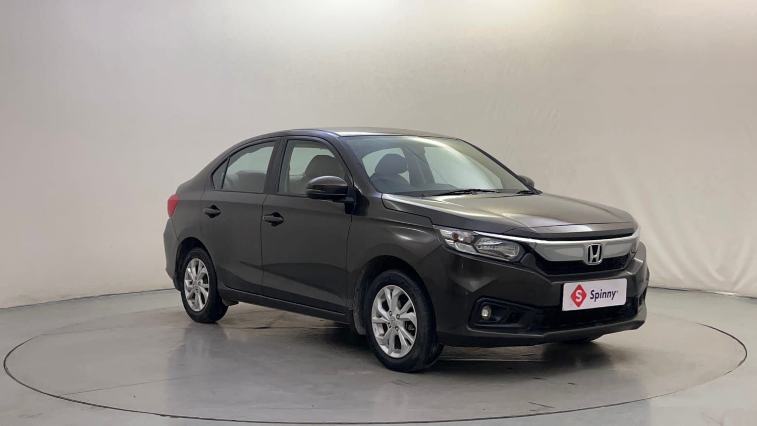 Used 2019 Honda Amaze 1.2 VX CVT Petrol Petrol Automatic exterior RIGHT FRONT CORNER VIEW